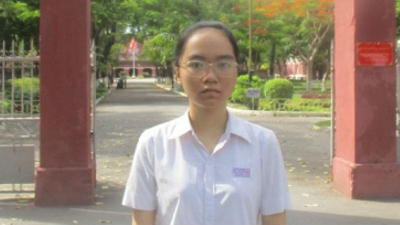 Nữ sinh Tôn Nữ Thiện My