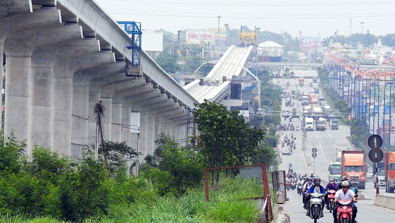 Nhiều dự án của TP HCM vướng mắc do thiếu vốn.