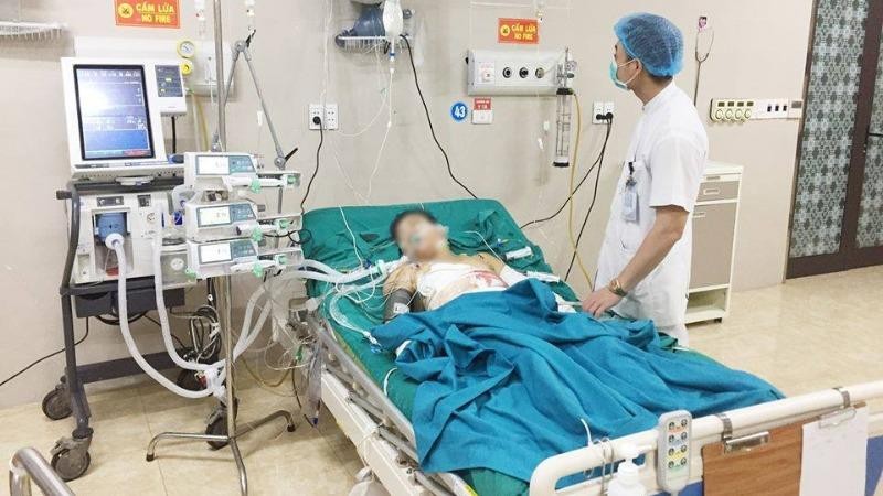 Ông C hiện đã qua cơn nguy kịch.