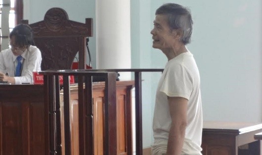 Bị cáo yêu cầu triệu tập con chó lên tòa 'làm chứng'