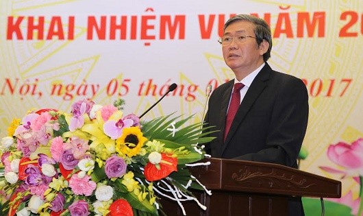 Ông Đinh Thế Huynh phát biểu tại hội nghị.