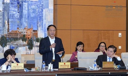 Chủ nhiệm Ủy ban Quốc phòng – An ninh của QH Võ Trọng Việt cho ý kiến tại phiên họp.