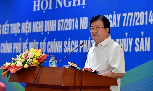Phó Thủ tướng Trịnh Đình Dũng phát biểu tại hội nghị.