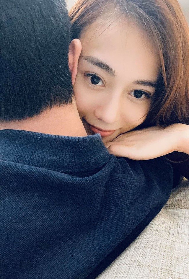 Phương Oanh công khai hôn bạn trai đắm đuối - 2 Phương Oanh công khai hôn bạn trai đắm đuối - 2