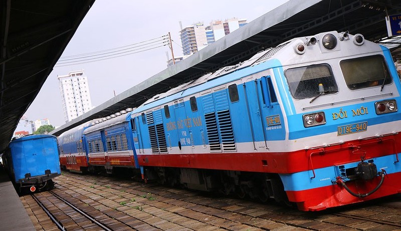 Lấy tên đầu tàu là “Đổi Mới”, nhưng ĐSVN là ngành rất chậm đổi mới!