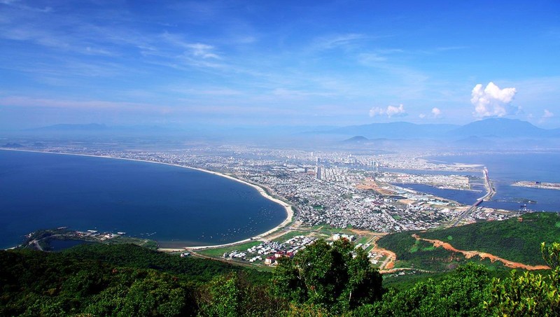 Đà Nẵng có nhiều tiềm năng và điều kiện thuận lợi để phát triển du lịch khi thành phố có lợi thế về sân bay quốc tế và cảng biển
