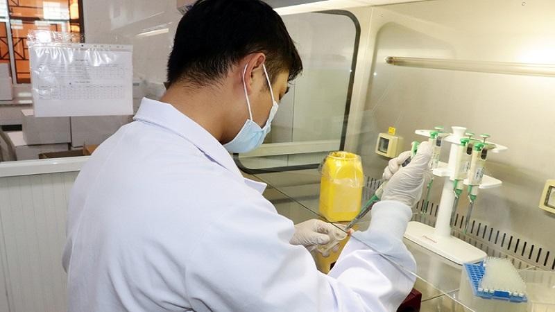 Xét nghiệm COVID-19 tại CDC Đồng Nai. Ảnh: CDC Đồng Nai