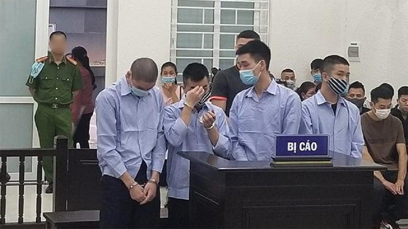 Các bị cáo tại phiên tòa ngày 29/4.