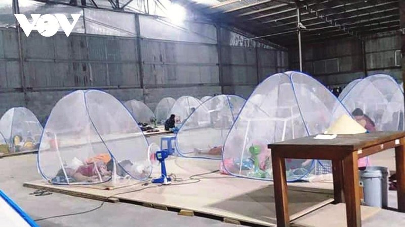 Công ty Long Việt bố trí chỗ ở lại cho công nhân trong nhà xưởng khi thực hiện "3 tại chỗ".