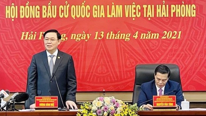 Uỷ viên Bộ Chính trị, Chủ tịch Quốc hội Vương Đình Huệ phát biểu tại buổi làm việc với TP Hải Phòng.
