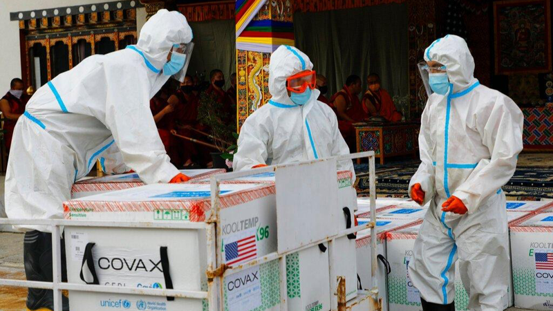 Khoảng 5.000 mũi tiêm Pfizer đã được thực hiện thông qua COVAX trao tặng cho Bhutan.