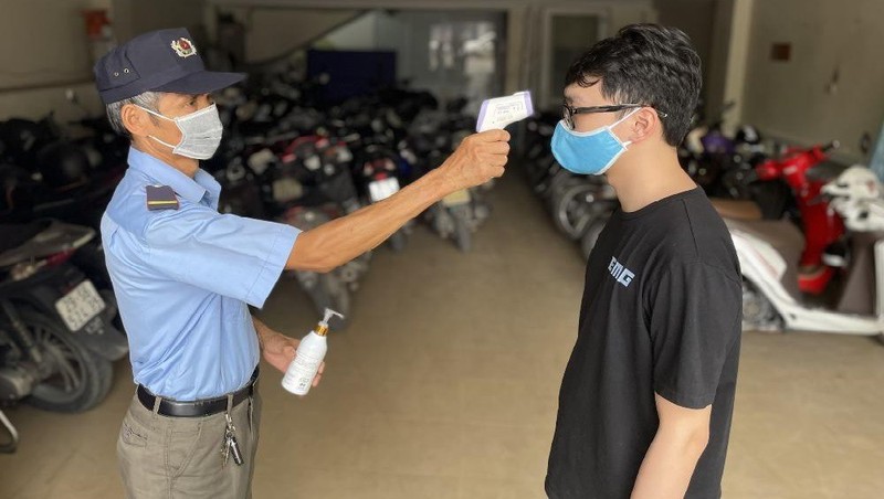 Các biện pháp phòng, chống dịch COVID-19 được người dân thực hiện nghiêm túc.