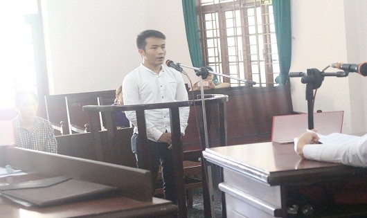 Bị cáo Phan Huỳnh Anh Khoa tại tòa