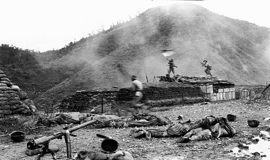 Đánh chiếm Đầu Mầu.