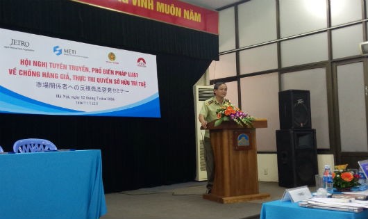 “Hội nghị tuyên truyền, phổ biến pháp luật về chống hàng giả, thực thi quyền sở hữu trí tuệ”.