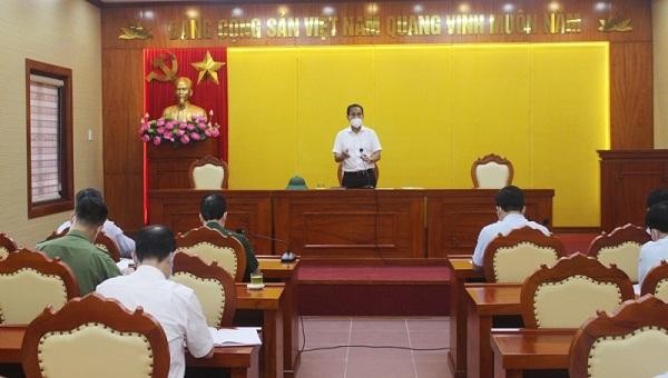 Ông Lưu Văn Bản - Phó Chủ tịch UBND tỉnh Hải Dương làm việc với BCĐ huyện Gia Lộc