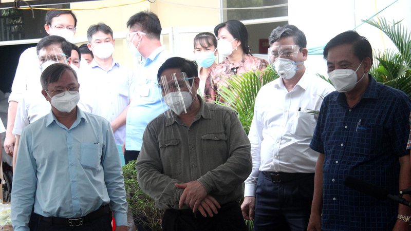 Thủ tướng Chính phủ Phạm Minh Chính kiểm tra công tác phòng chống dịch tại Đồng Nai. 