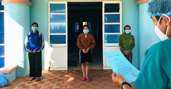 Ba bệnh nhân mắc COVID-19 điều trị tại Bệnh viện điều trị COVID- 19 tỉnh (cơ sở 1) được công bố khỏi bệnh và xuất viện.