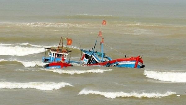 Hai ngư dân mất tích trên vùng biển Phú Yên