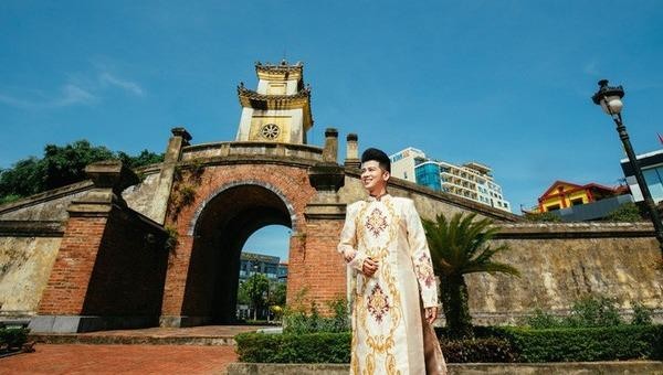 Sao Mai Trần Nguyên Thắng tri ân vùng đất 'tuyến lửa' một thời