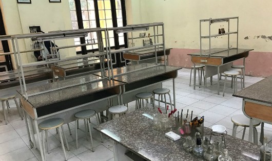 Kỷ luật hiệu trưởng trường Phan Đình Phùng