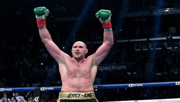 Tyson Fury - Đứa trẻ sinh non trở thành vô địch quyền anh hạng nặng thế giới