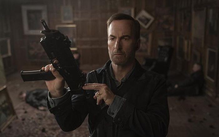 Bob Odenkirk trong phim Kẻ vô danh.