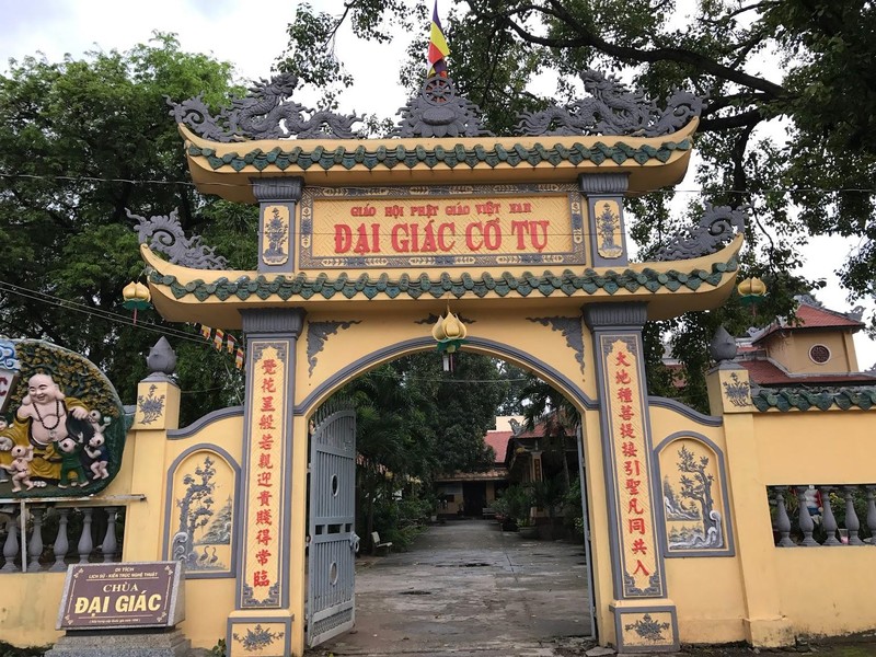 Đại Giác cổ tự là một trong những ngôi chùa cổ nhất miền Nam.