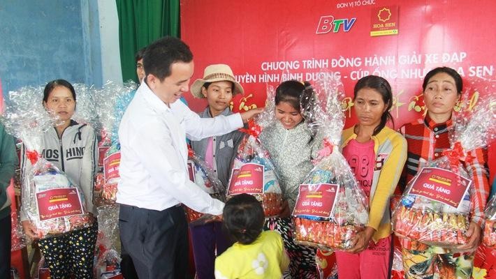 Mái ấm gia đình Việt - một trong những hoạt động xã hội của Tập đoàn Hoa Sen.