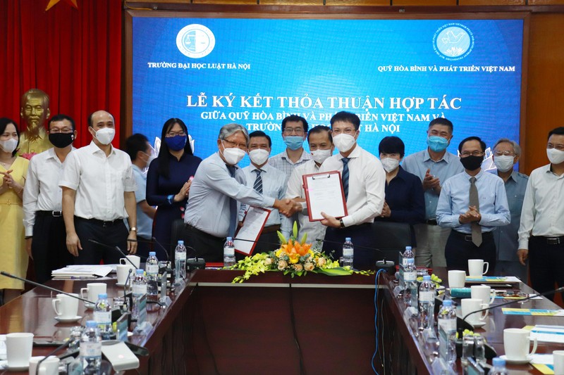 Lễ Ký kết Thoả thuận hợp tác với Quỹ Hoà bình & Phát triển Việt Nam.