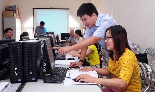 Cán bộ ngành thuế tỉnh Vĩnh Phúc thường xuyên học tập để nâng cao năng lực