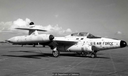 Chiến đấu cơ F-89D Scorpions được thiết kế để bắn hạ máy bay ném bom của Liên Xô