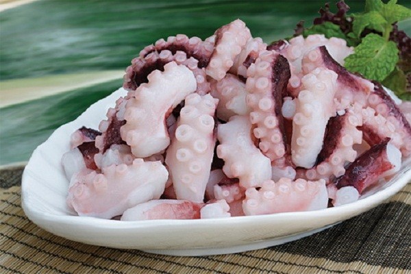 Bạch tuộc hấp gừng ngon giòn lạ miệng