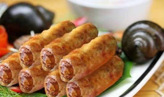 Nem ốc giòn sần sật, nóng hổi ai cũng thích