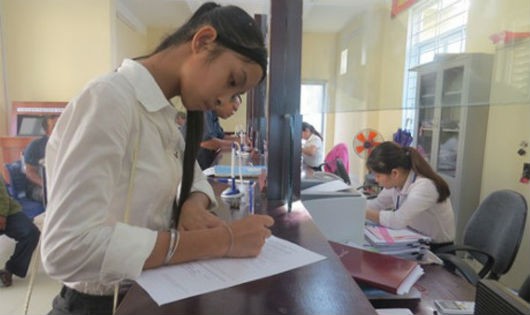 Hải làm thủ tục cấp lại GKS ở Phòng Tư pháp huyện Phú Vang