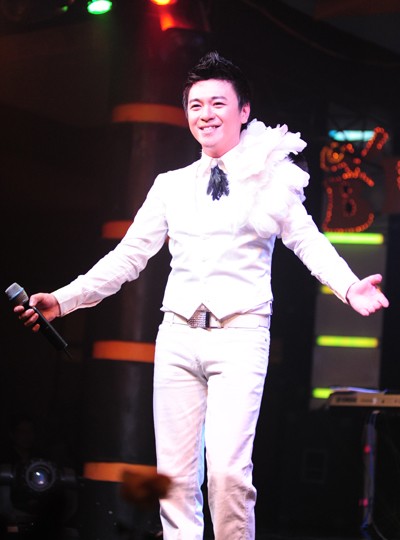 Phan Anh đã có một minishow nhẹ nhàng.