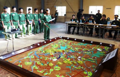 Chuẩn bị hiệp đồng đánh địch đổ bộ đường không.