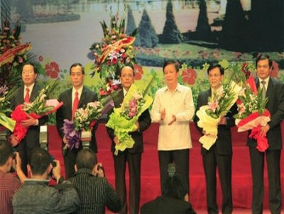 Lễ ra mắt HUD diễn ra cách đây chưa lâu, và nay một lễ chia tay không biết có còn được tổ chức?
