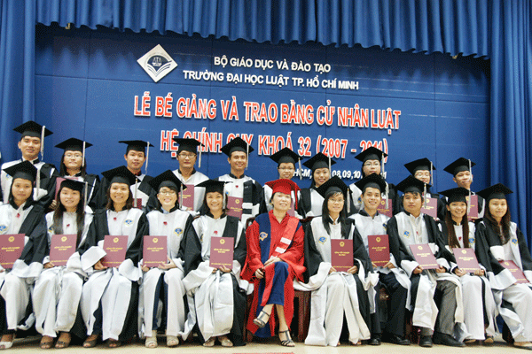 Sinh viên Luật sẽ phải đóng học phí cao hơn