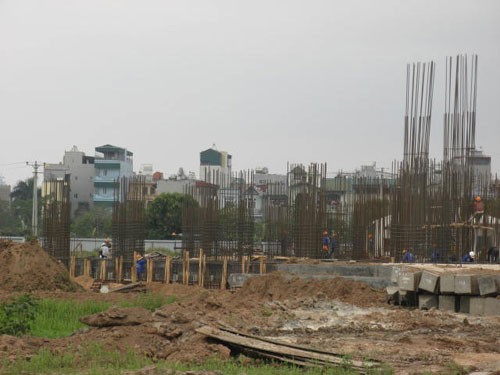 Một góc tòa nhà chung cư Kim Văn - Kim Lũ do Công ty xây dựng tư nhân số 1 Lai Châu đang khởi động chờ huy động vốn