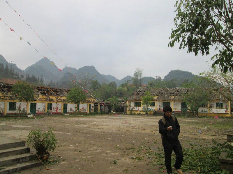 Trường tiểu học Số 1 Mường Khương tan hoang không còn một viên ngói.