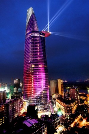 Toà nhà Hà Nội City Complex ( phố Liễu Giai - Đào Tấn, quận Ba Đình, Hà Nội) có chiều cao 170m. ( Ảnh: Wikipedia)