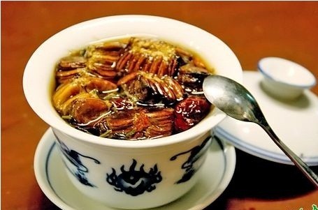 Cẩn thận với trà thảo dược