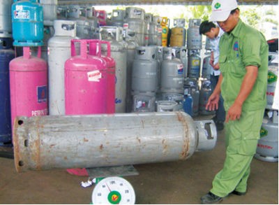 c lượng QLTT đã kiểm tra xử lý gần 90.000 vụ vi phạm pháp luật liên quan đến thị trường gas. Ảnh minh họa
