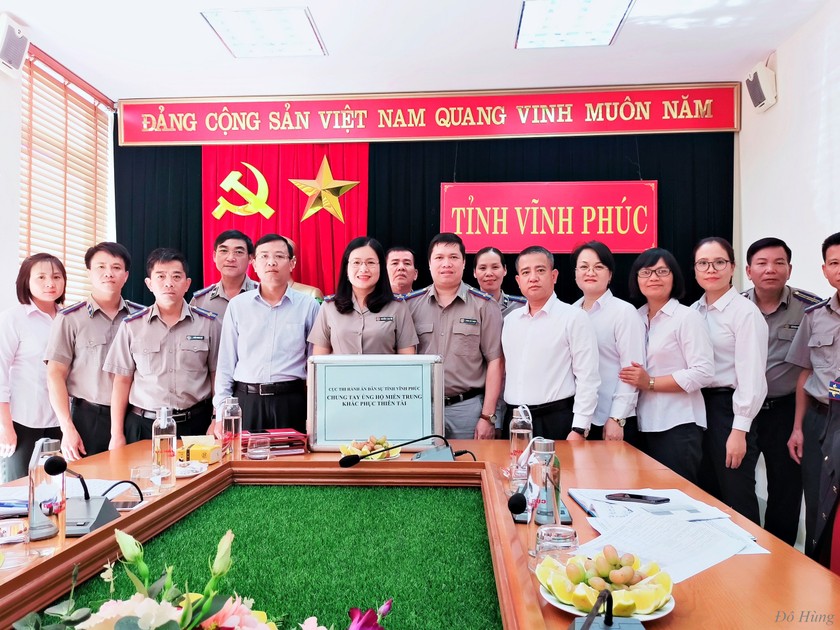 Các cơ quan Thi hành án dân sự tỉnh Vĩnh Phúc hướng về miền Trung