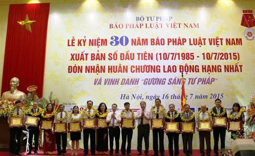 Bộ Tư pháp phê duyệt đề án bình chọn, tôn vinh Gương sáng Pháp luật