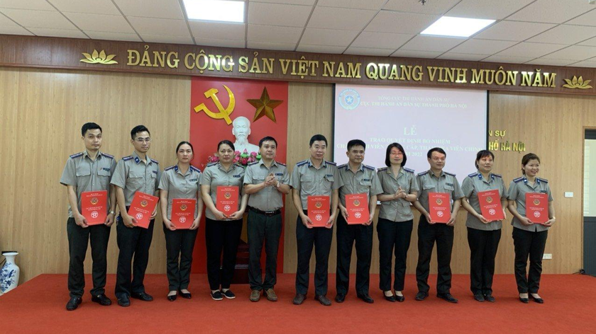 Hà Nội: Trao Quyết định bổ nhiệm Chấp hành viên trung cấp, Thẩm tra viên chính