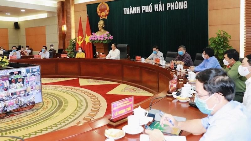 Quang cảnh cuộc họp