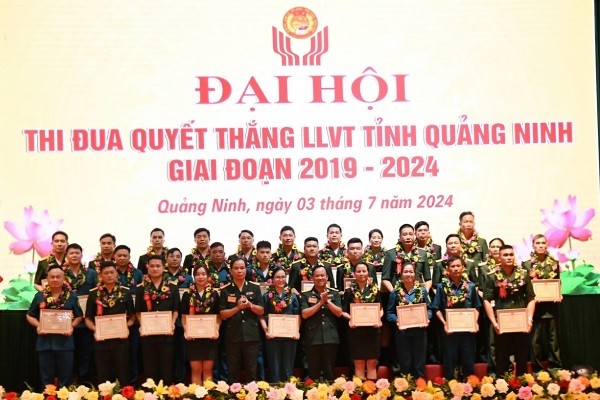 Quảng Ninh khen thưởng nhiều tập thể, cá nhân thực hiện xuất sắc phong trào thi đua Quyết thắng