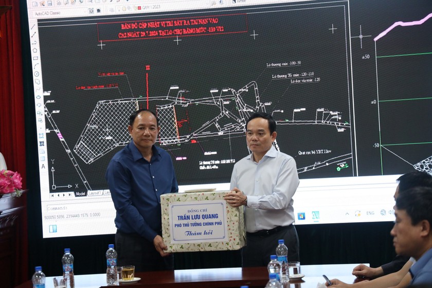 Phó Thủ tướng Trần Lưu Quang kiểm tra công tác khắc phục hậu quả tai nạn hầm lò tại Quảng Ninh ảnh 2